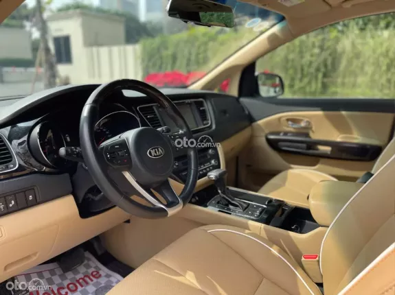 Kia Sedona 2.2 Luxury 2018 - Dịch vụ quá hợp