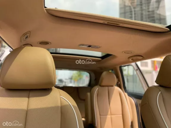Kia Sedona 2.2 Luxury 2018 - Dịch vụ quá hợp