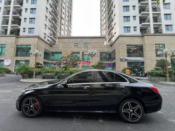 Mercedes-Benz GLC 300 2015 - Xe bản full cực đẹp