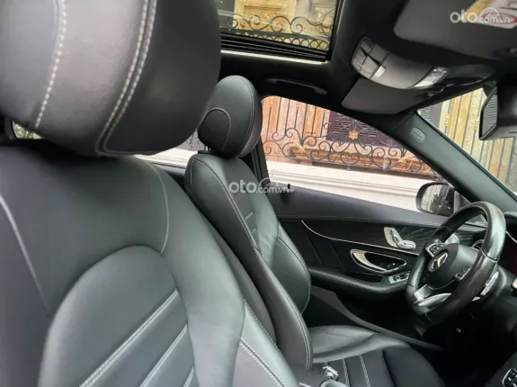 Mercedes-Benz GLC 300 2015 - Xe bản full cực đẹp