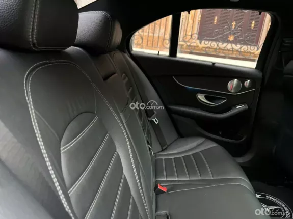 Mercedes-Benz GLC 300 2015 - Xe bản full cực đẹp