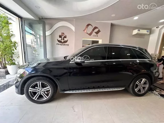 Mercedes-Benz GLC 200 4Matic 2021 - Xe đẹp full lịch sử hãng