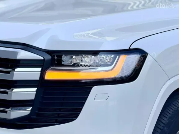 Toyota Land Cruiser V6 3.5L TURBO 2023 - Xe lăn bánh 2,8v