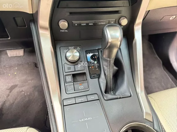 Lexus NX 300 T 2017 - Giá tốt sang tên ngay, xe biển HN 1 chủ