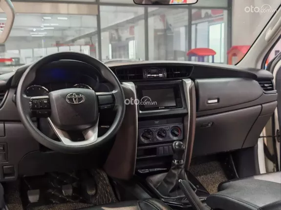 Toyota Fortuner 2.5G 4x2 MT 2019 - BH chính hãng Toyota Sure