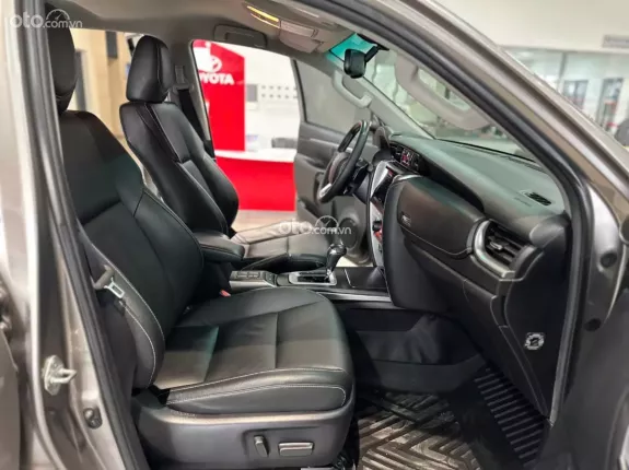 Toyota Fortuner 2.4G 4x2 AT  2023 - BH chính hãng Toyota Sure