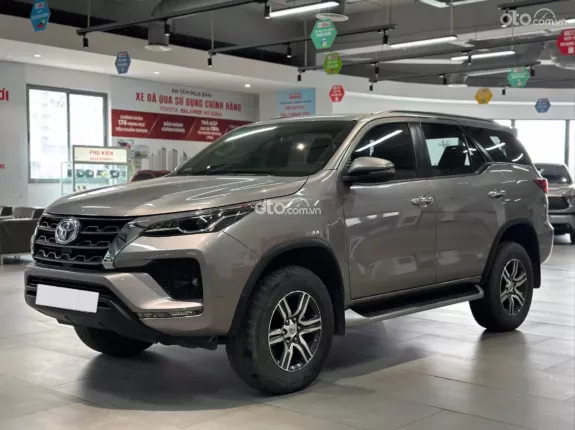 Toyota Fortuner 2.4G 4x2 AT  2023 - BH chính hãng Toyota Sure