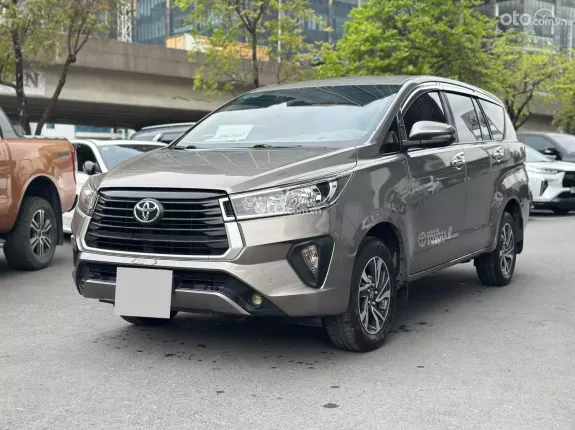 Toyota Innova 2.0E 2022 - Odo 11v cực đẹp