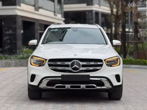 Mercedes-Benz GLC 200 4Matic 2021 - Xe màu trắng, nội thất kem sang trọng