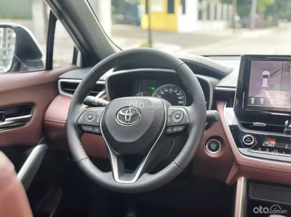 Toyota Corolla Cross 1.8 V  2022 - QUÁ MỚI
