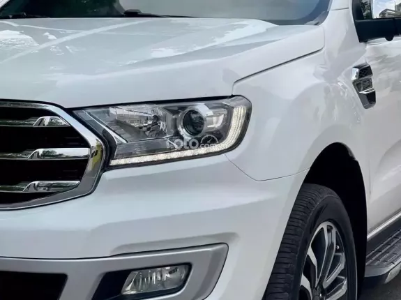 Ford Everest Titanium 2.0 AT 4x2 2019 - Rất mới