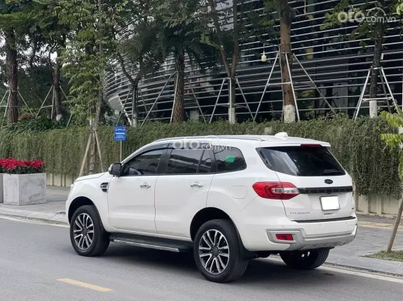Ford Everest Titanium 2.0 AT 4x2 2019 - Rất mới