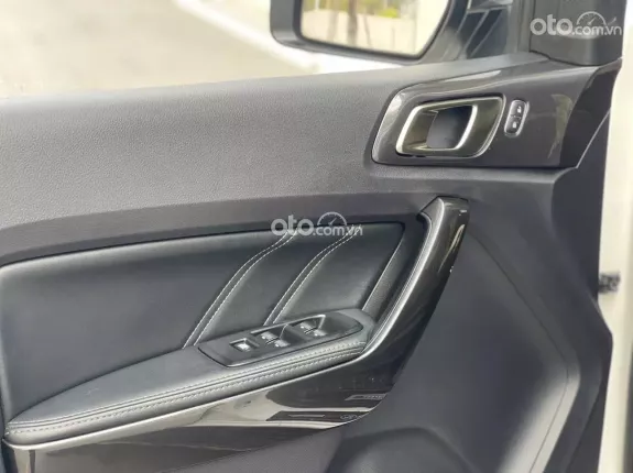 Ford Everest Titanium 2.0 AT 4x2 2019 - Rất mới