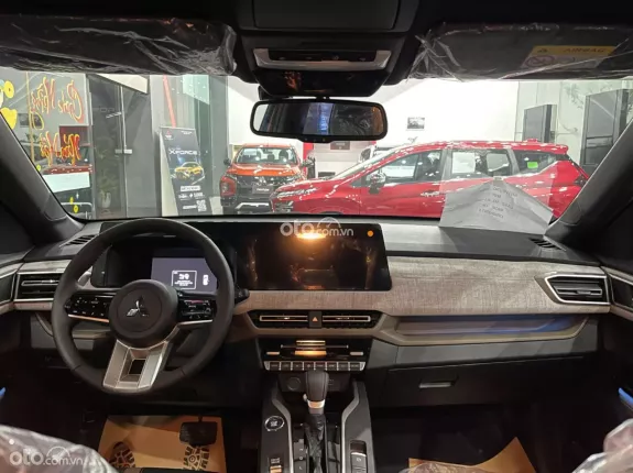 Mitsubishi Xforce Premium 2025 - Xả kho, giao ngay