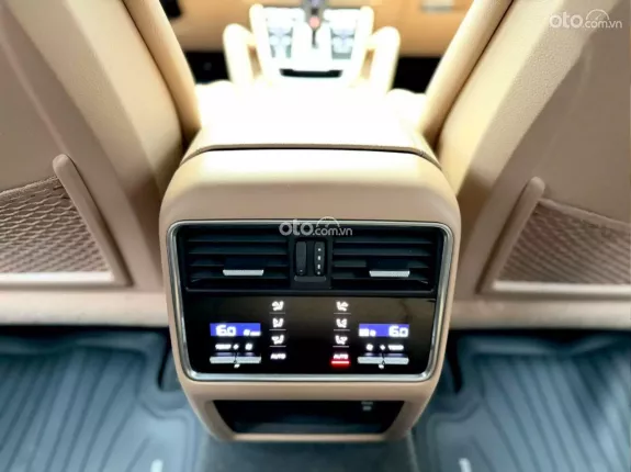 Porsche Cayenne Phiên bản khác 2018 - Lăn bánh 6v miles