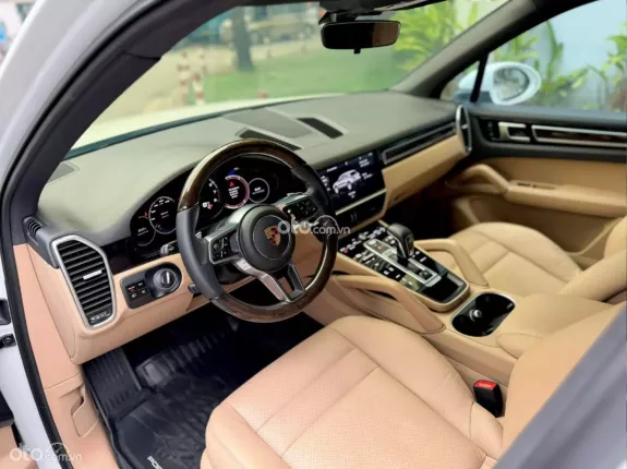 Porsche Cayenne Phiên bản khác 2018 - Lăn bánh 6v miles