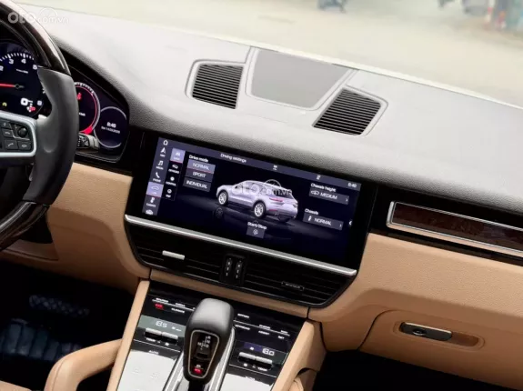 Porsche Cayenne Phiên bản khác 2018 - Lăn bánh 6v miles