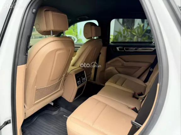 Porsche Cayenne Phiên bản khác 2018 - Lăn bánh 6v miles