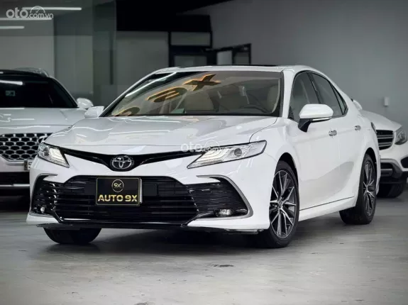 Toyota Camry 2.0Q 2023 - Hỗ trợ vay ngân hàng tối đa 60-70% với lãi suất tốt nhất