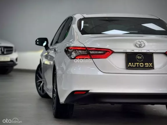 Toyota Camry 2.0Q 2023 - Hỗ trợ vay ngân hàng tối đa 60-70% với lãi suất tốt nhất