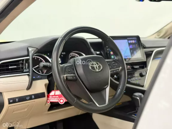 Toyota Camry 2.0Q 2023 - Hỗ trợ vay ngân hàng tối đa 60-70% với lãi suất tốt nhất