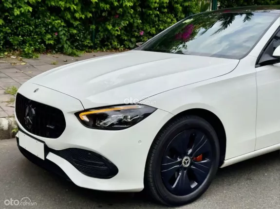 Mercedes-Benz C200 Avantgarde Plus 2022 - Mercedes C200 Avantgarde Plus 2022 lướt nhẹ cực đẹp