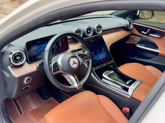 Mercedes-Benz C200 Avantgarde Plus 2022 - Mercedes C200 Avantgarde Plus 2022 lướt nhẹ cực đẹp