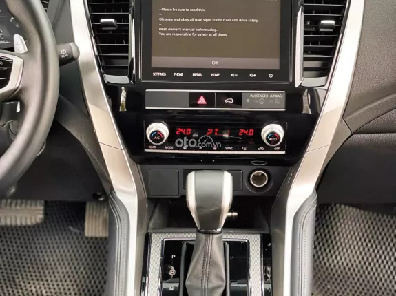 Mitsubishi Pajero Sport D 4x2 AT 2020 - SIÊU CỌP