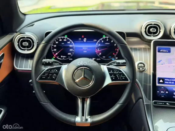 Mercedes-Benz GLC 200 4Matic 2025 - Xe siêu lướt 5.800 km, giá tốt liên hệ em