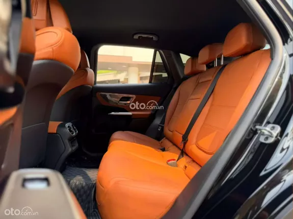 Mercedes-Benz GLC 200 4Matic 2025 - Xe siêu lướt 5.800 km, giá tốt liên hệ em