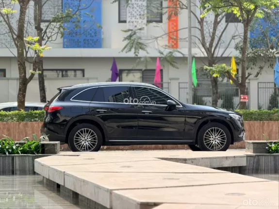Mercedes-Benz GLC 200 4Matic 2025 - Xe siêu lướt 5.800 km, giá tốt liên hệ em