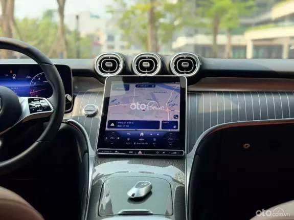 Mercedes-Benz GLC 200 4Matic 2025 - Xe siêu lướt 5.800 km, giá tốt liên hệ em