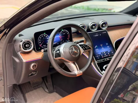 Mercedes-Benz C200 Avantgarde Plus 2022 - Xe đăng ký lần đầu 2023, siêu lướt