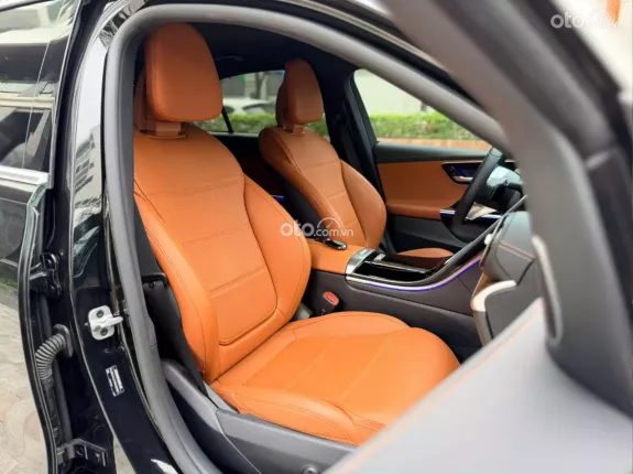 Mercedes-Benz C200 Avantgarde Plus 2022 - Xe đăng ký lần đầu 2023, siêu lướt