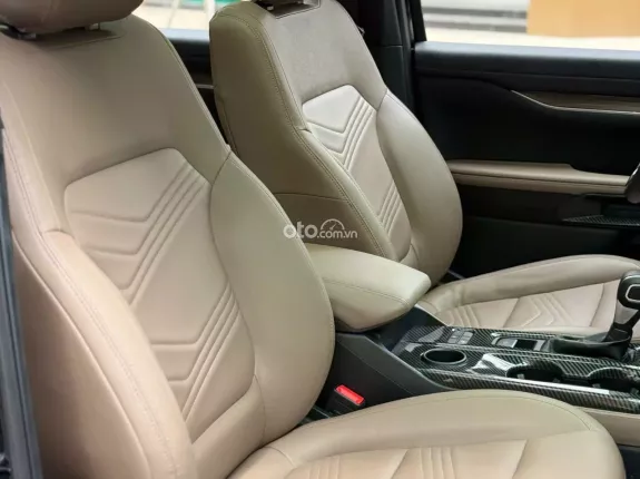 Ford Everest Titanium 2.0 AT 4x2 2023 - Xe đẹp full bảo dưỡng hãng