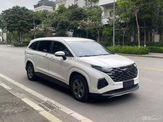 Hyundai Custin 1.5T-GDi Tiêu chuẩn 2023 - Mẫu mpv đang dụng