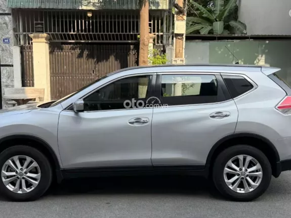 Nissan X trail 2.0 2WD 2016 - 7 chỗ