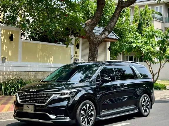 Kia Carnival 2.2D Signature 2023 - Signature bản cao nhất, ODO siêu thấp, giá cực tốt