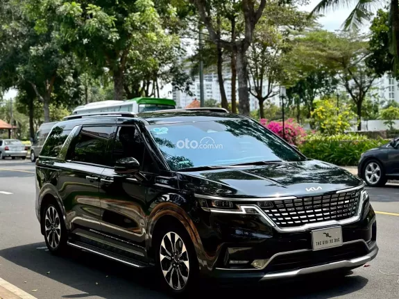 Kia Carnival 2.2D Signature 2023 - Signature bản cao nhất, ODO siêu thấp, giá cực tốt