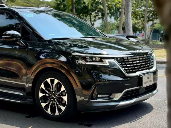 Kia Carnival 2.2D Signature 2023 - Signature bản cao nhất, ODO siêu thấp, giá cực tốt
