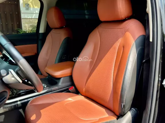 Kia Carnival 2.2D Signature 2023 - Signature bản cao nhất, ODO siêu thấp, giá cực tốt