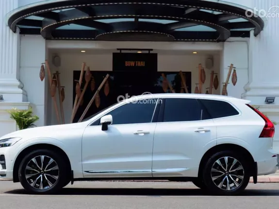 Volvo XC60 B6 Ultimate Bright 2023 - Động cơ mới Hybrid - Bản Đủ