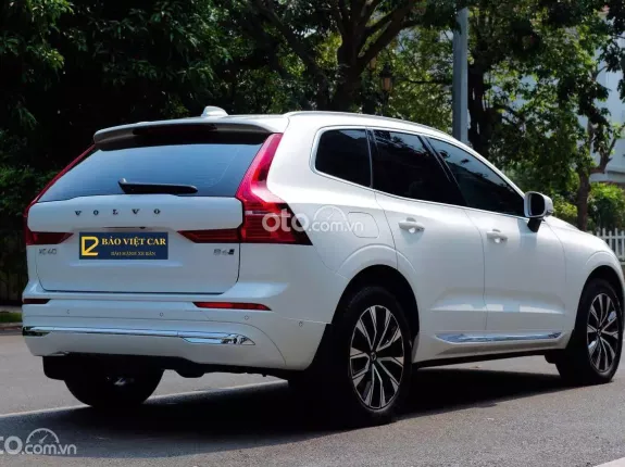 Volvo XC60 B6 Ultimate Bright 2023 - Động cơ mới Hybrid - Bản Đủ