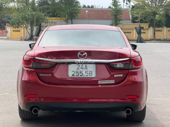 Mazda 6 2.0 AT 2015 - Xe sedan hạng D màu đỏ ruby cực chất