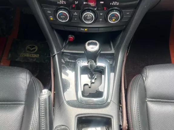Mazda 6 2.0 AT 2015 - Xe sedan hạng D màu đỏ ruby cực chất