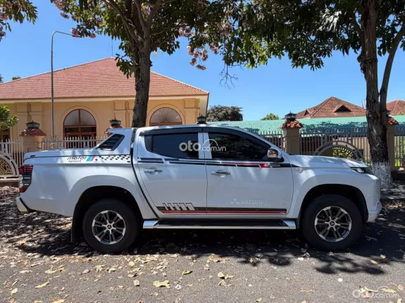 Mitsubishi Triton 4×2 AT MIVEC 2021 - Xe như mới