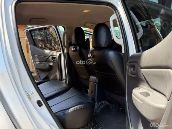 Mitsubishi Triton 4×2 AT MIVEC 2021 - Xe như mới