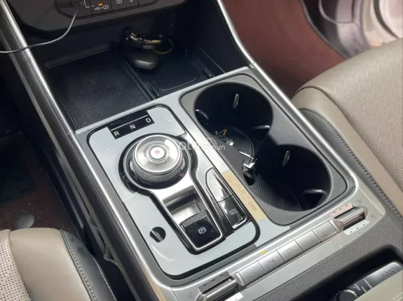 Kia Carnival 2.2D Premium 2025 - Siêu lướt, full công nghệ