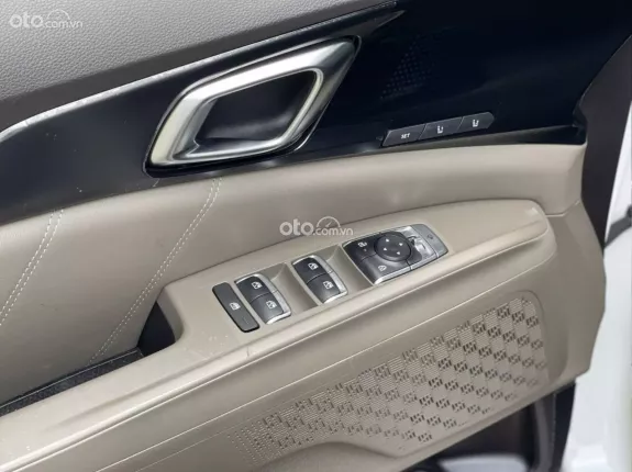 Kia Carnival 2.2D Premium 2025 - Siêu lướt, full công nghệ