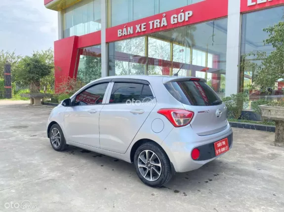 Hyundai Grand i10 Hatchback 1.2 MT Base 2020 - Lên Full đồ, ODO ít, Zin cả sơn